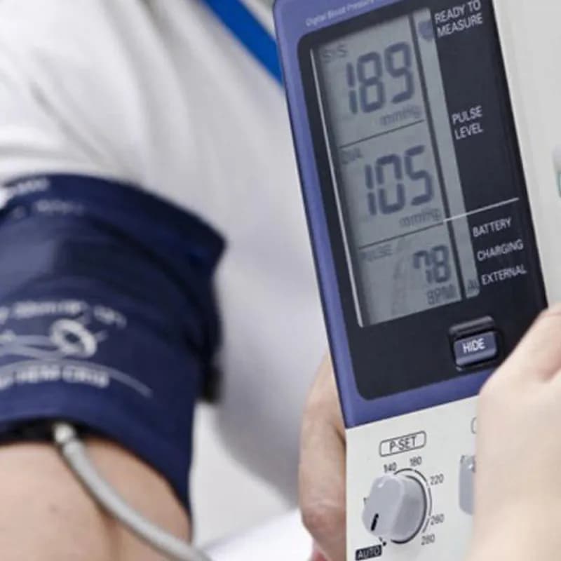 Arterial təzyiqin sutkalıq monitorinqi (ATSM): nədir və kimlərə lazımdır?